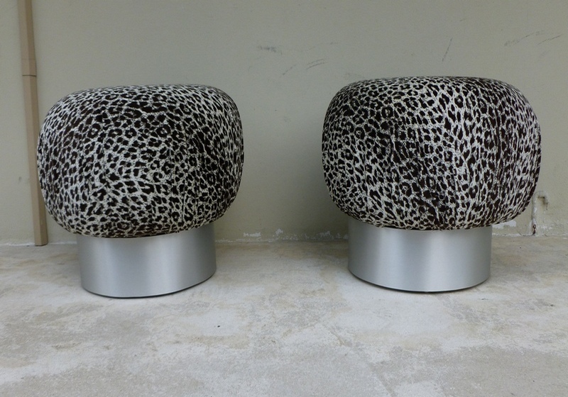 CHIC PAIR 70’S WILD PSYCHEDELIC LEOPARD FABRIC SOUFFLE POUFS ALUMINUM BASES