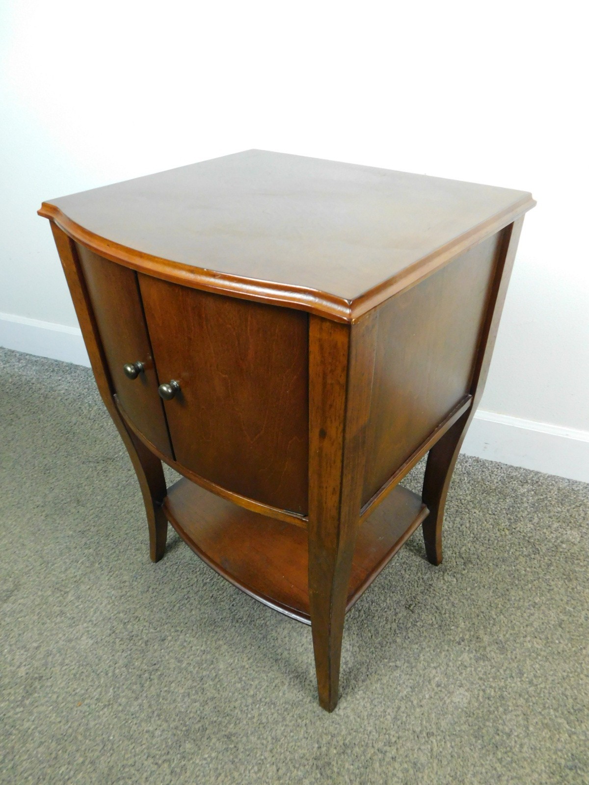 27″T Antique Mahogany Style Side End Lamp Nightstand Table 2 Door Storage Shelf